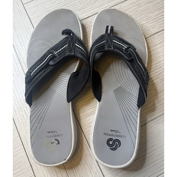 CLARKS Sunmaze Cloudsteppers Size 8 Black Women Flip Flop Wedge Sandals Sz 9 - Picture 1 of 8